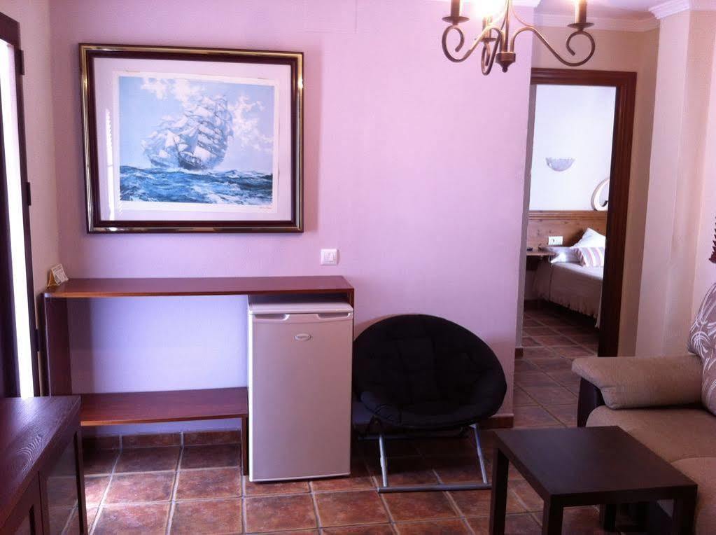Hostal Costa De La Luz コニル・デ・ラ・フロンテラ エクステリア 写真