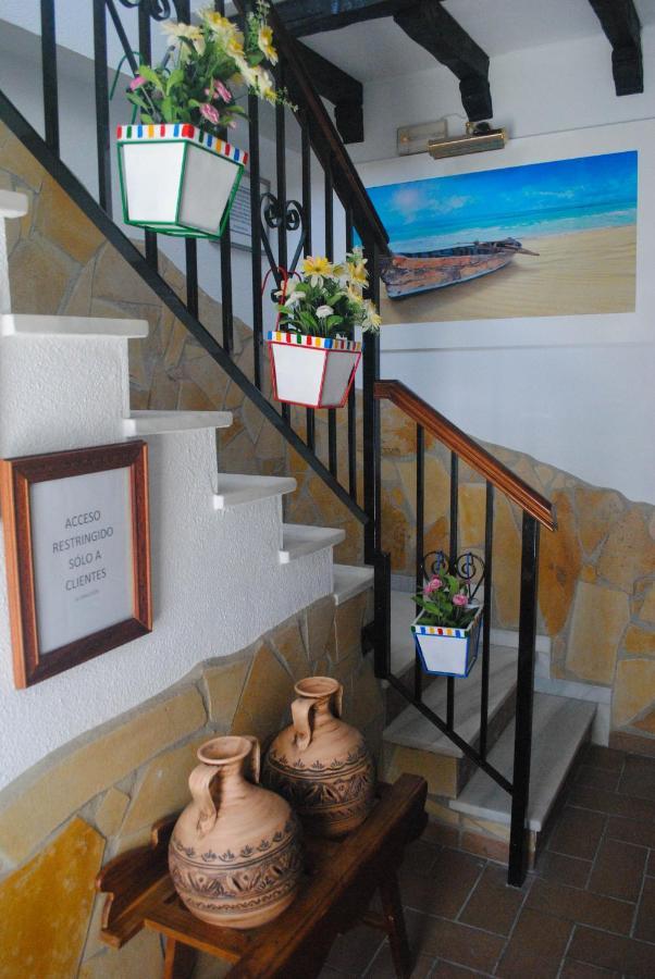Hostal Costa De La Luz コニル・デ・ラ・フロンテラ エクステリア 写真