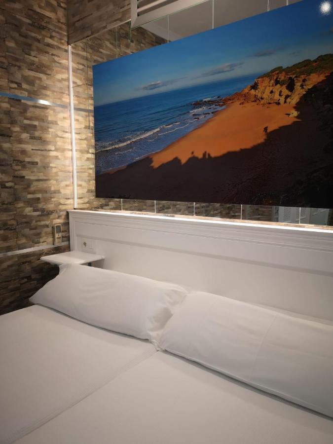 Hostal Costa De La Luz コニル・デ・ラ・フロンテラ エクステリア 写真