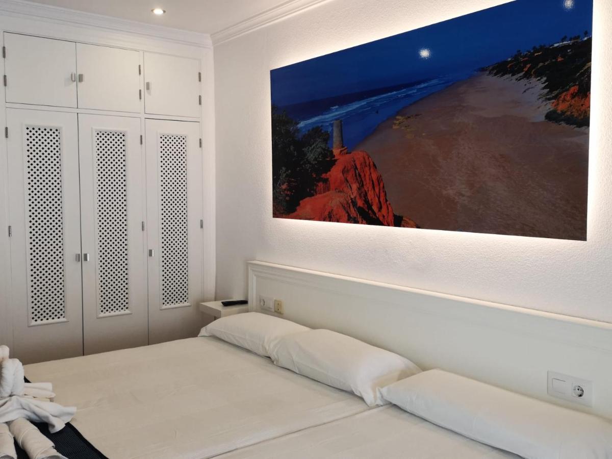 Hostal Costa De La Luz コニル・デ・ラ・フロンテラ エクステリア 写真